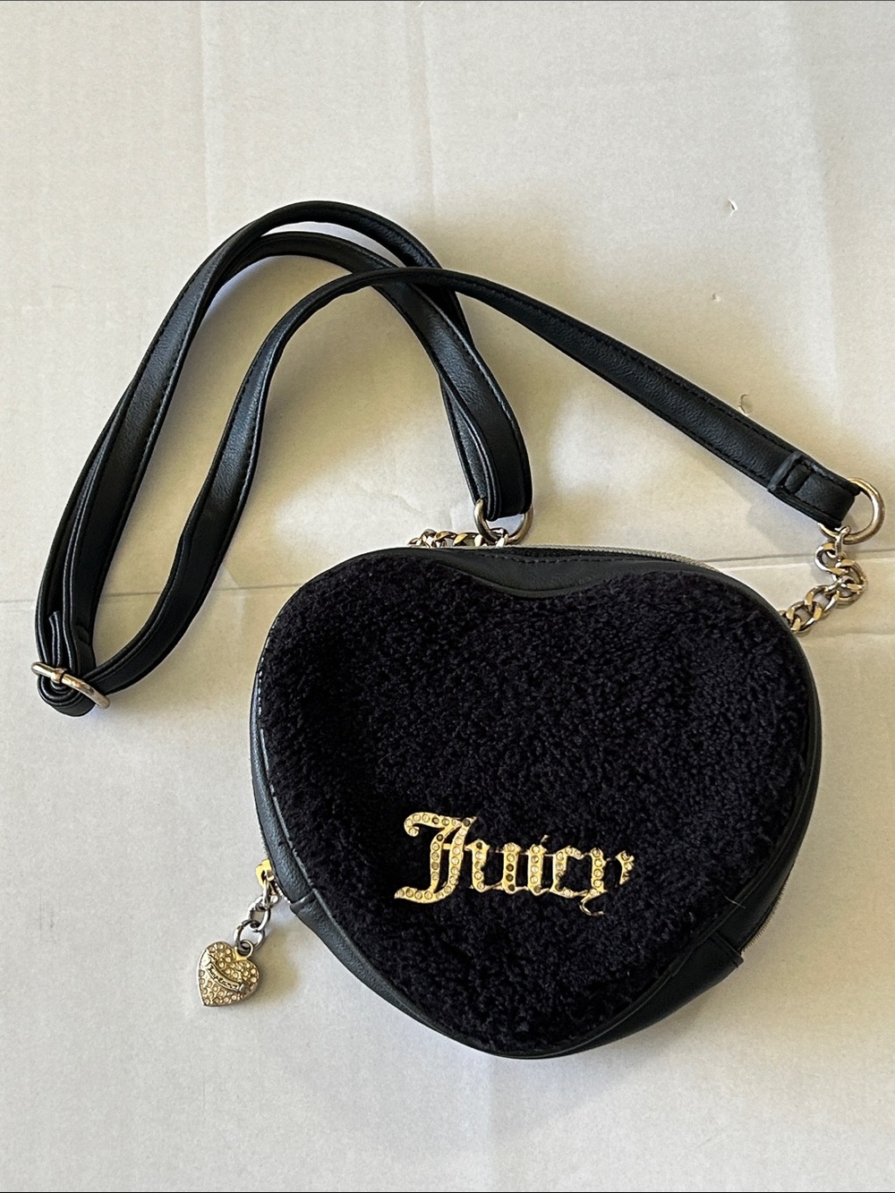 JUICY COUTURE LICORICE FUZZY HEART CROSSBODY Y2K BLING BAG